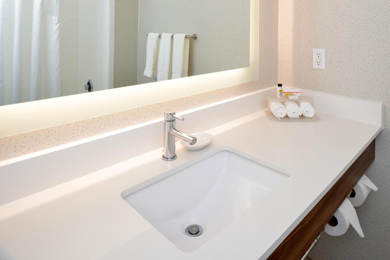 Holiday Inn Express Lodi By Ihg Ngoại thất bức ảnh